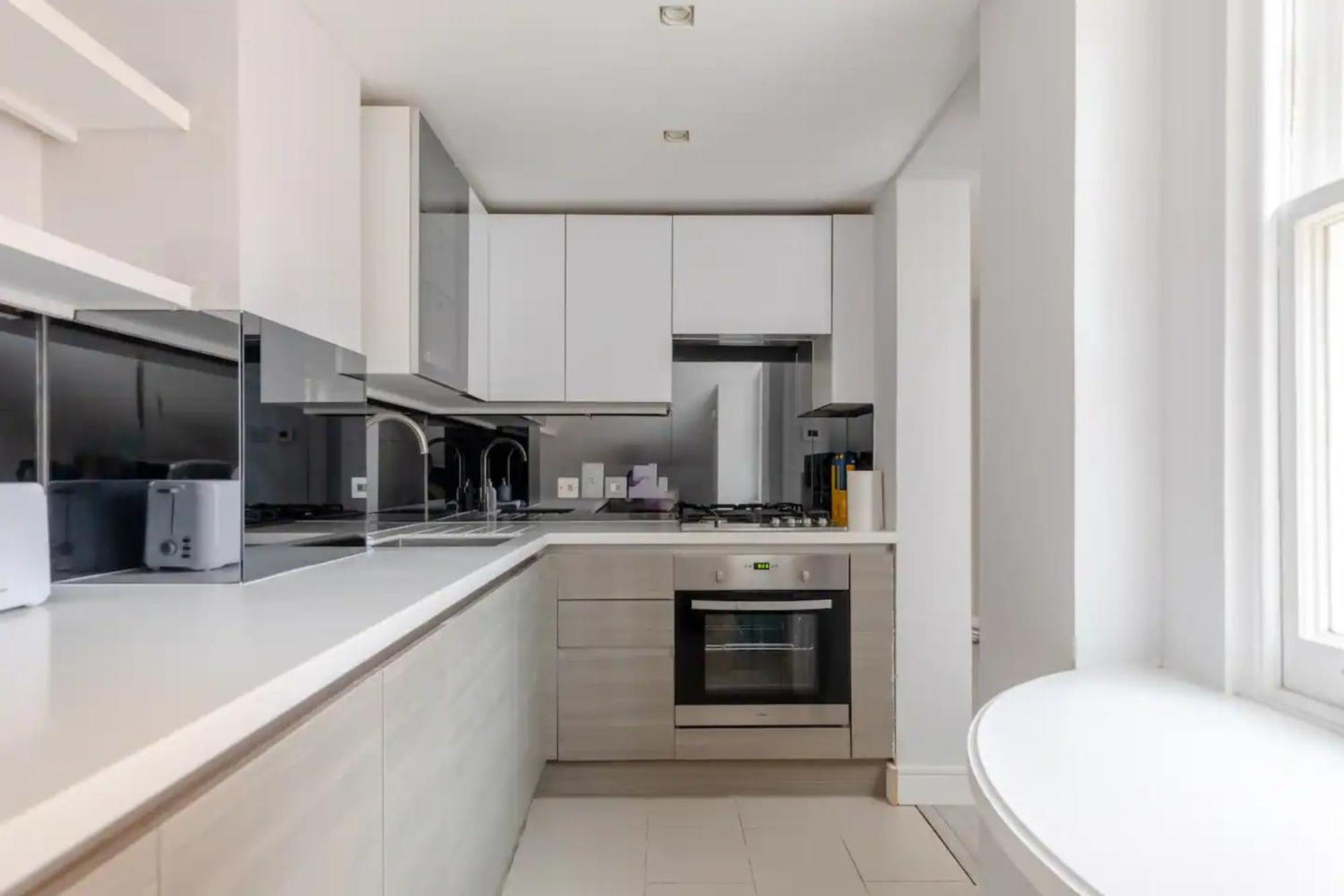 דירות לונדון Fantastically Located 1Bd Flat Knightsbridge מראה חיצוני תמונה