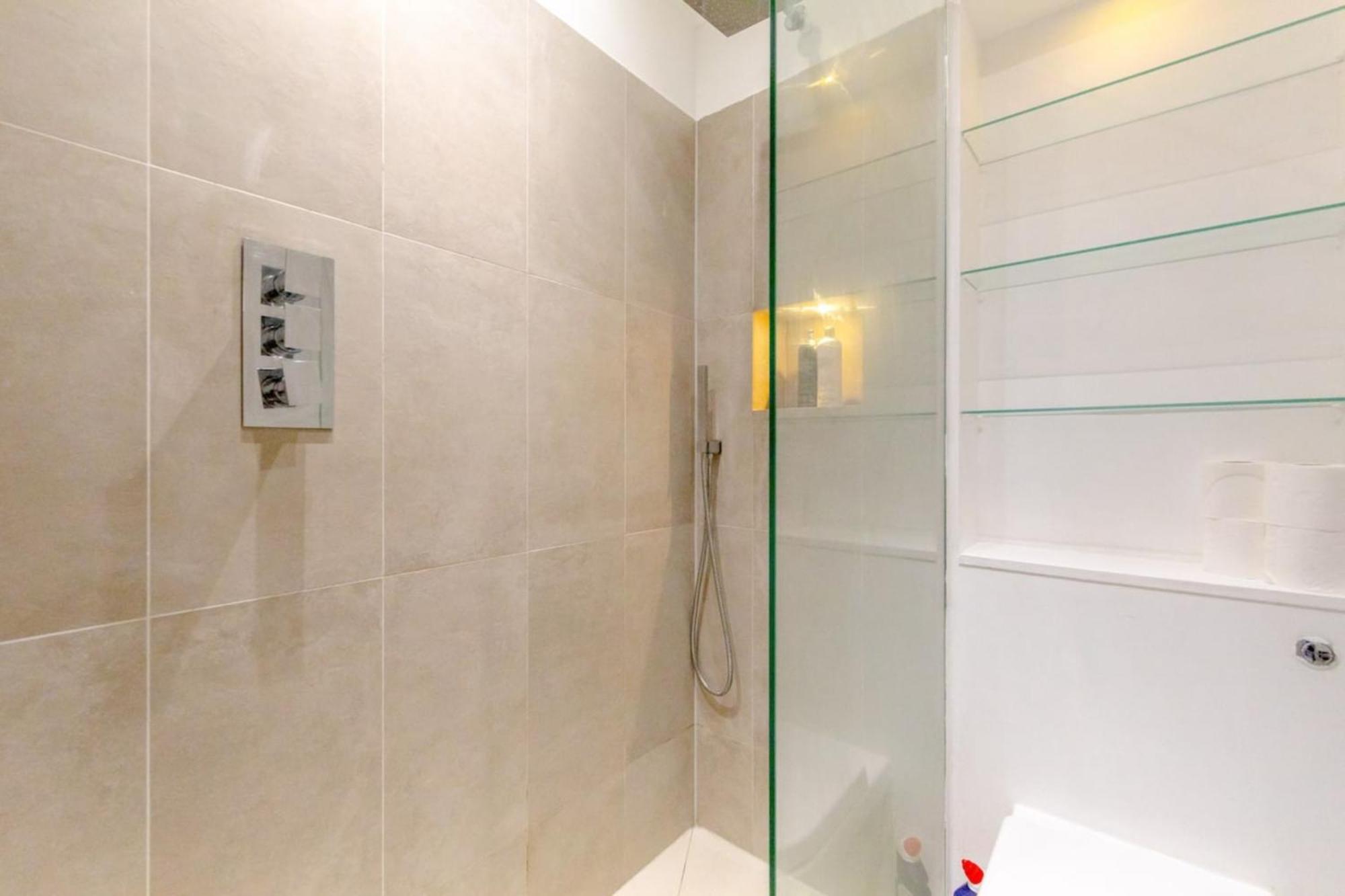 דירות לונדון Fantastically Located 1Bd Flat Knightsbridge מראה חיצוני תמונה